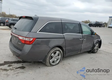 2013 Honda Odyssey Touring из США, поврежденный, VIN 5FNRL5H93DB067004